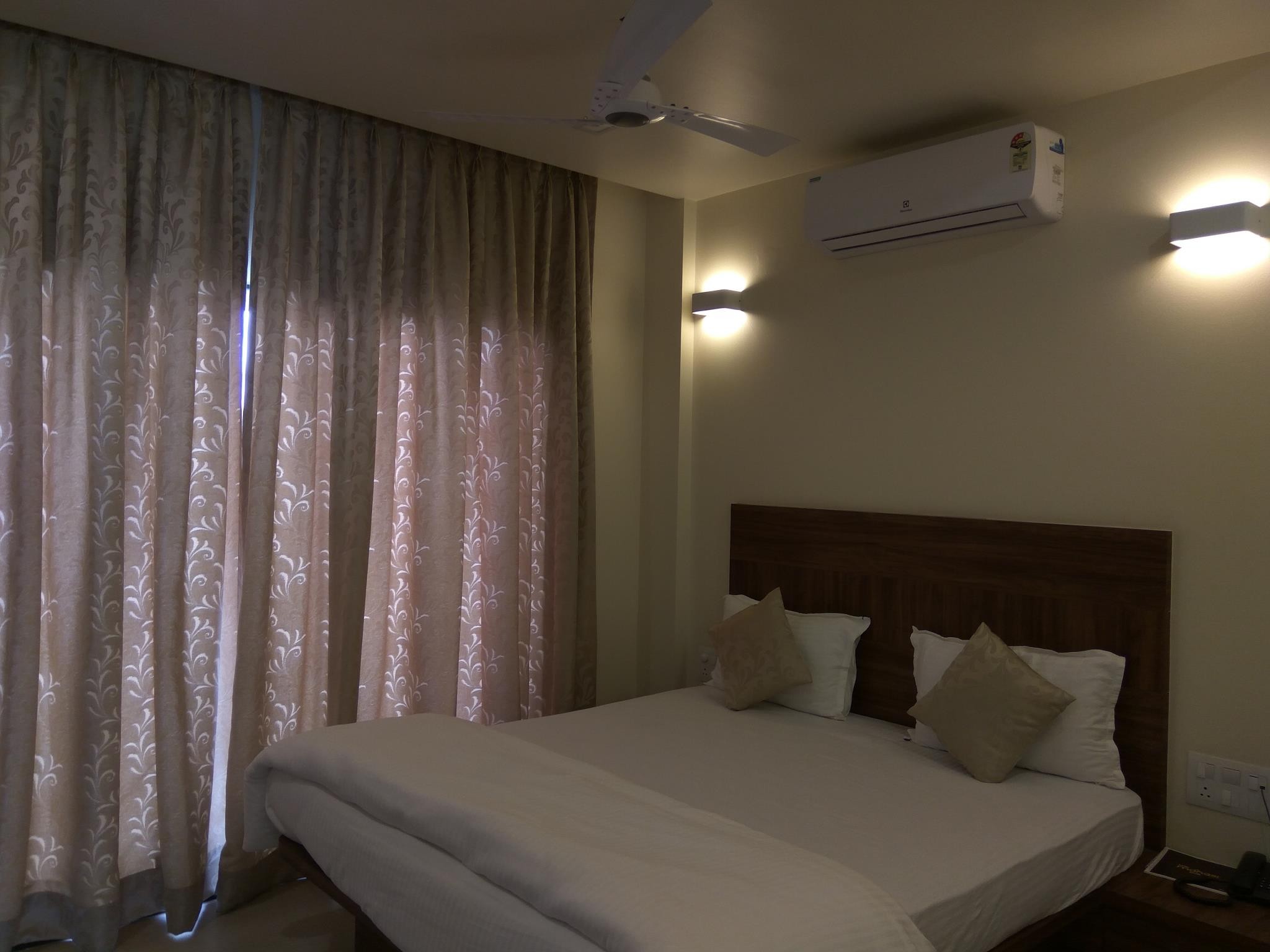 空調(diào)節(jié)能控制器